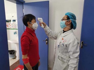 疫情之下 为透析患者撑一把伞