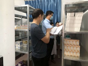 县发改局、县卫健局、县财政局到县医院开展医药物资应急储备库督导检查