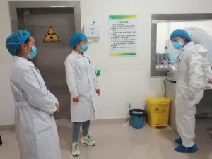 上下齐心，齐力抗“新冠”