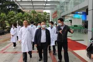 县委组织部部长罗雷一行莅临宁南县人民医院 进行调研