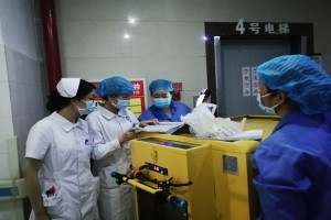 宁南县人民医院“小黄车”正式启用