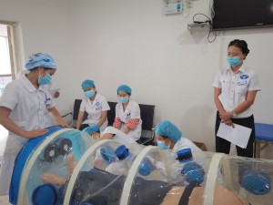 我院开展负压担架、负压救护车、负压病房操作技能培训与考核