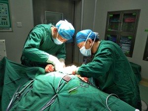 普外科成功完成乳腺癌改良根治术和腹腔镜下腹股沟疝修补术