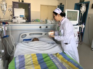 温情血透室 医患一家亲