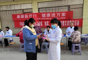 【我为群众办实事】慢病筛查进社区  服务百姓暖民心