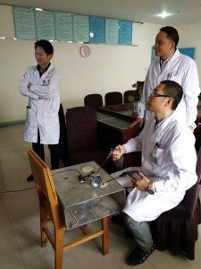 外一科进行腹腔镜手术模拟培训