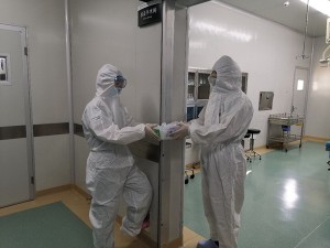 手术室进行“关于新冠病毒患者手术”应急演练