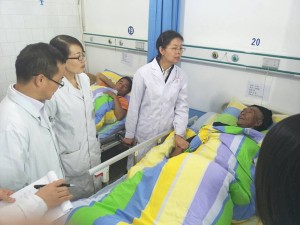 专家下基层，温暖患者心