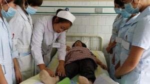 内一科加强护理实习生带教  做好病员健康教育