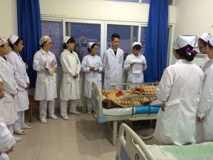 宁南县人民医院内二科组织护理业务查房