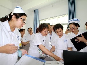 省州护理质控中心专家组莅临我院督导检查